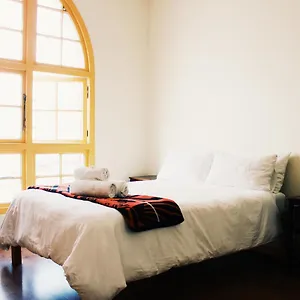 scalabrini-guesthouse.hotels-capetown.com/