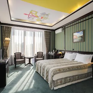 attache-hotel.hotels-of-kiev.com/